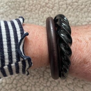 ❌ SOLD - Black Bakelite Bangle Vintage Bracelet
